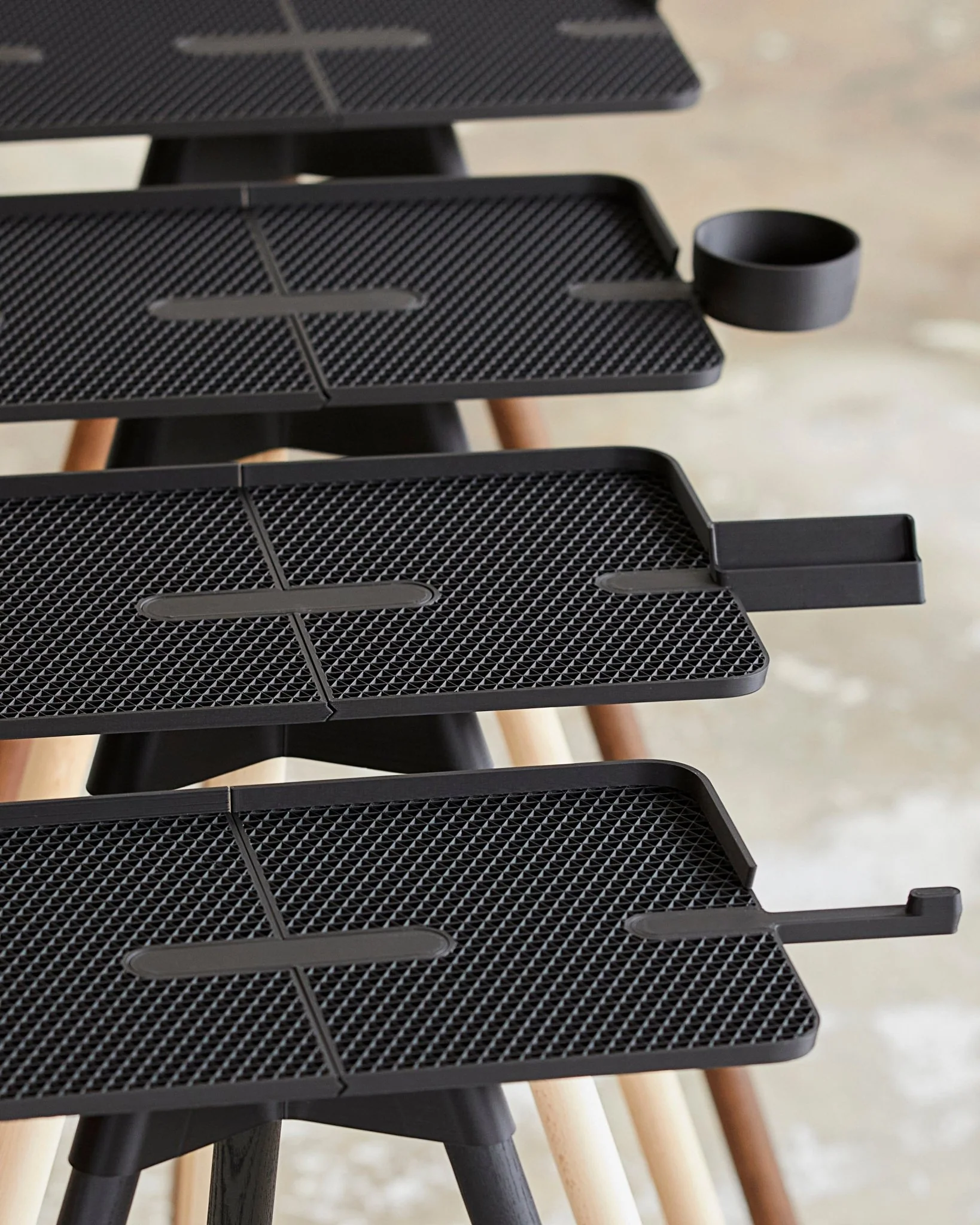 Table de course | Ordinateur portable + Téléphone + Bouteille d’eau - Image 2